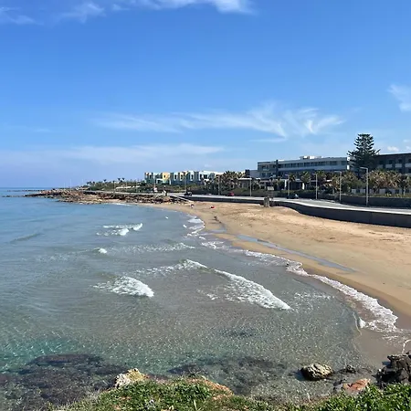 Villino Blu By The Sea
